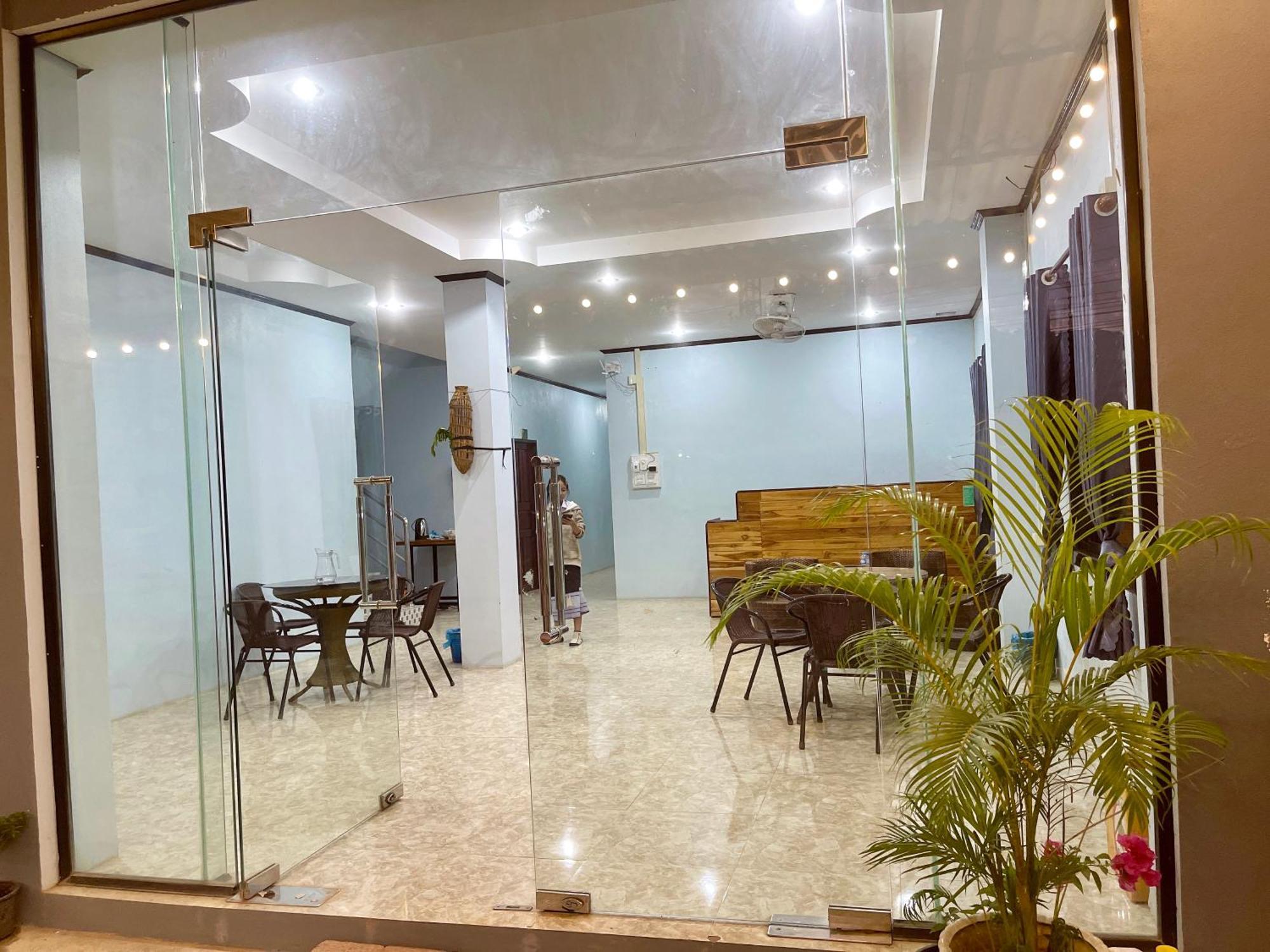 Smile Guesthouse Vangvieng 万荣 外观 照片