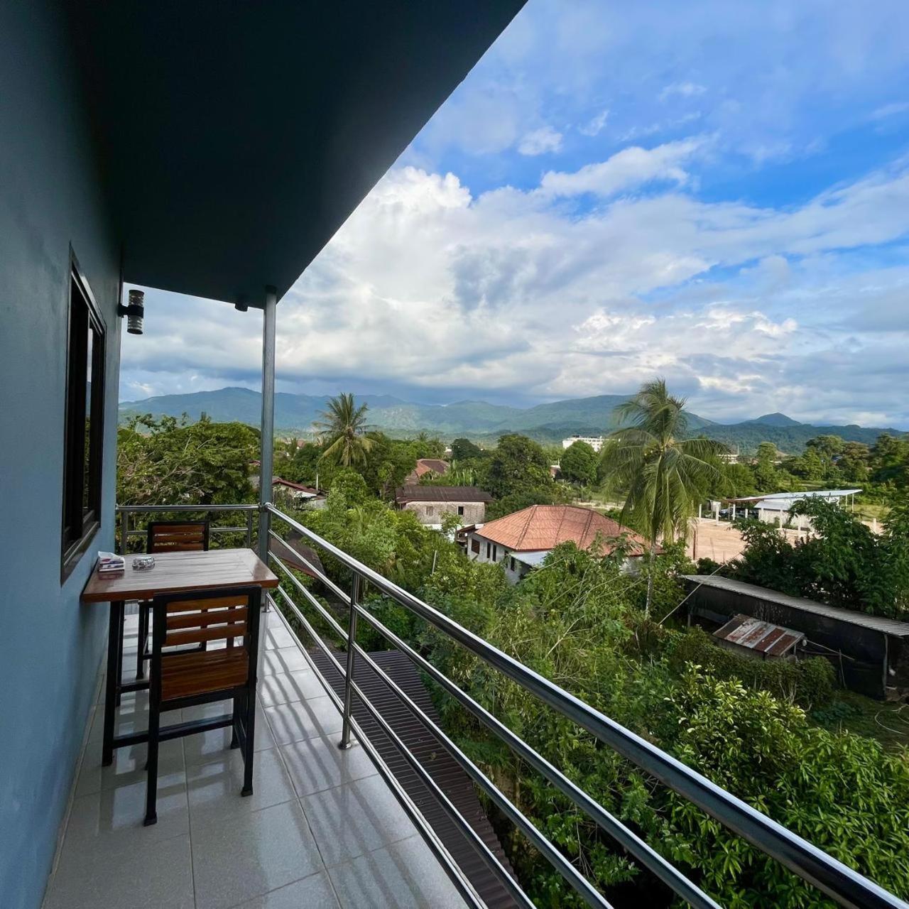 Smile Guesthouse Vangvieng 万荣 外观 照片