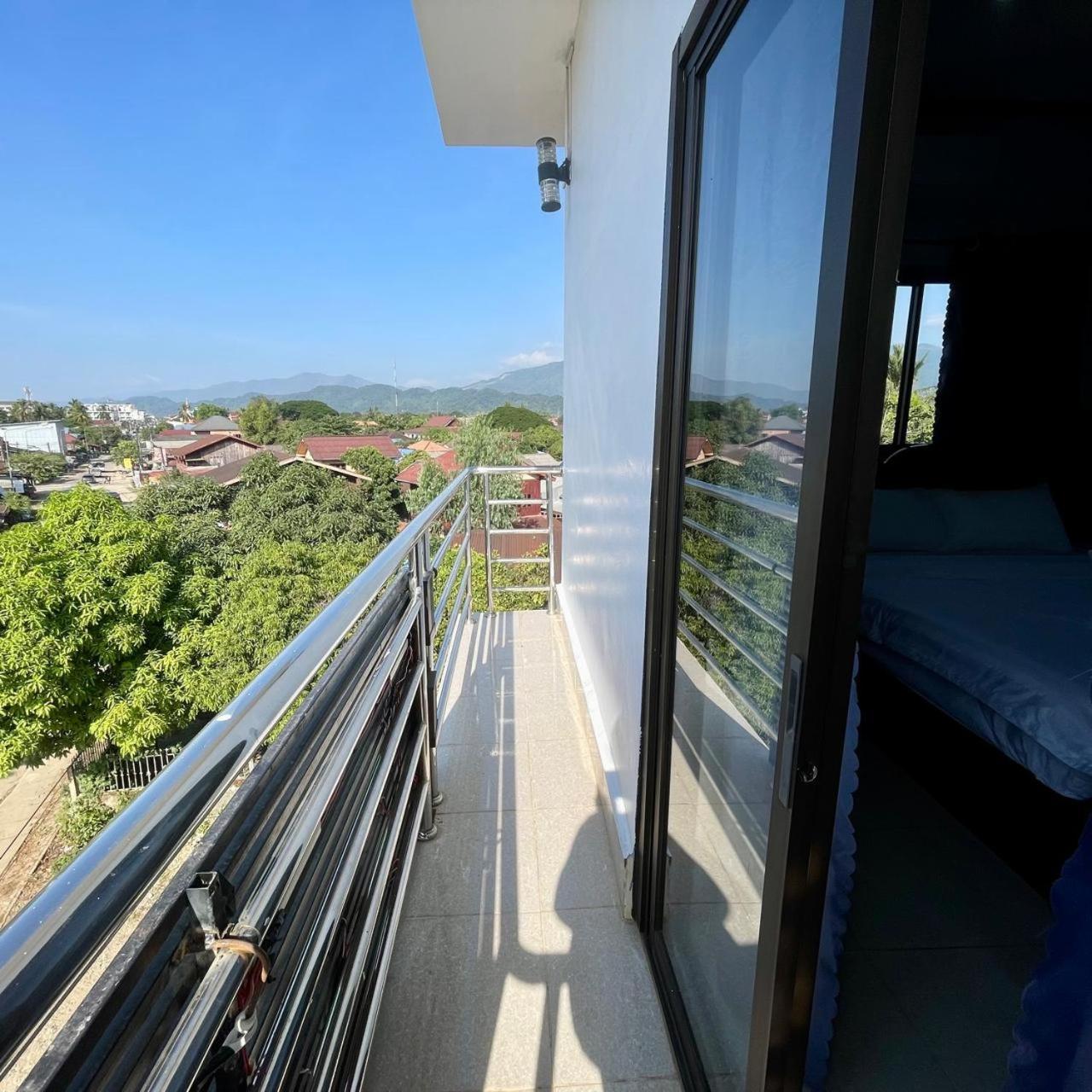Smile Guesthouse Vangvieng 万荣 外观 照片