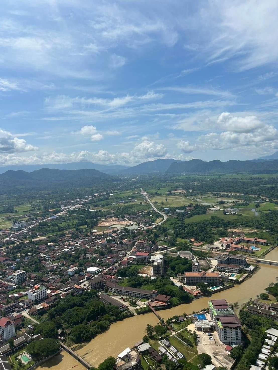Smile Guesthouse Vangvieng 万荣 外观 照片