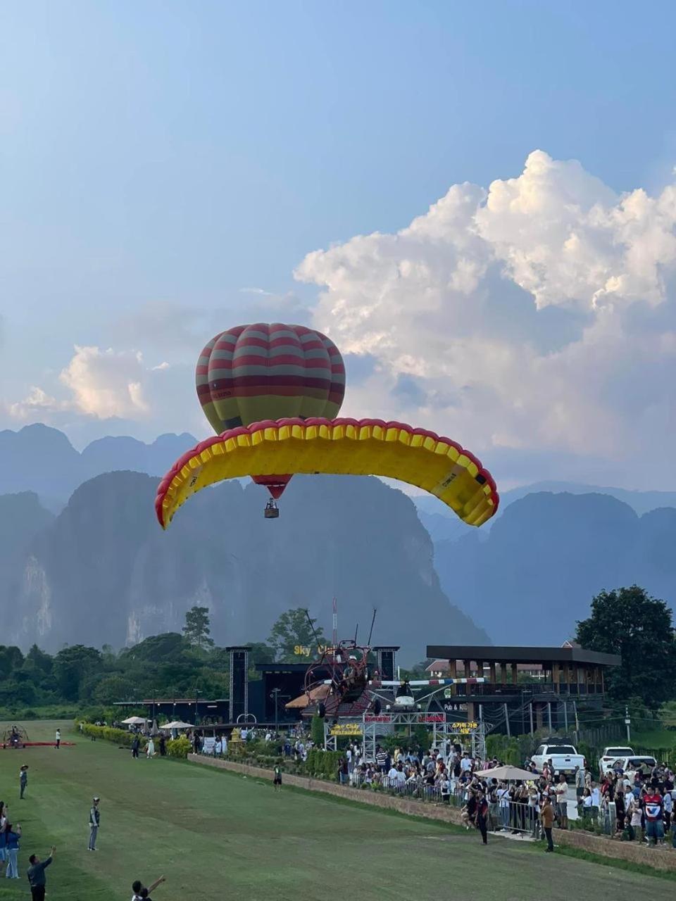 Smile Guesthouse Vangvieng 万荣 外观 照片