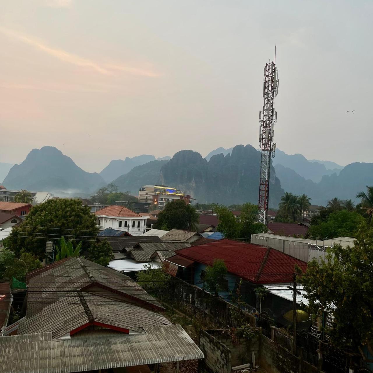 Smile Guesthouse Vangvieng 万荣 外观 照片