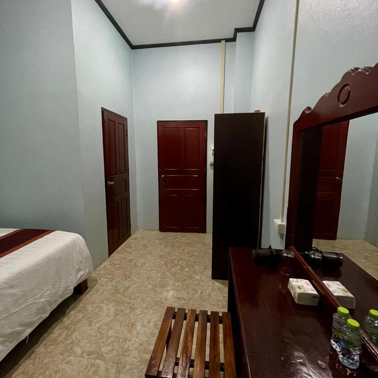Smile Guesthouse Vangvieng 万荣 外观 照片