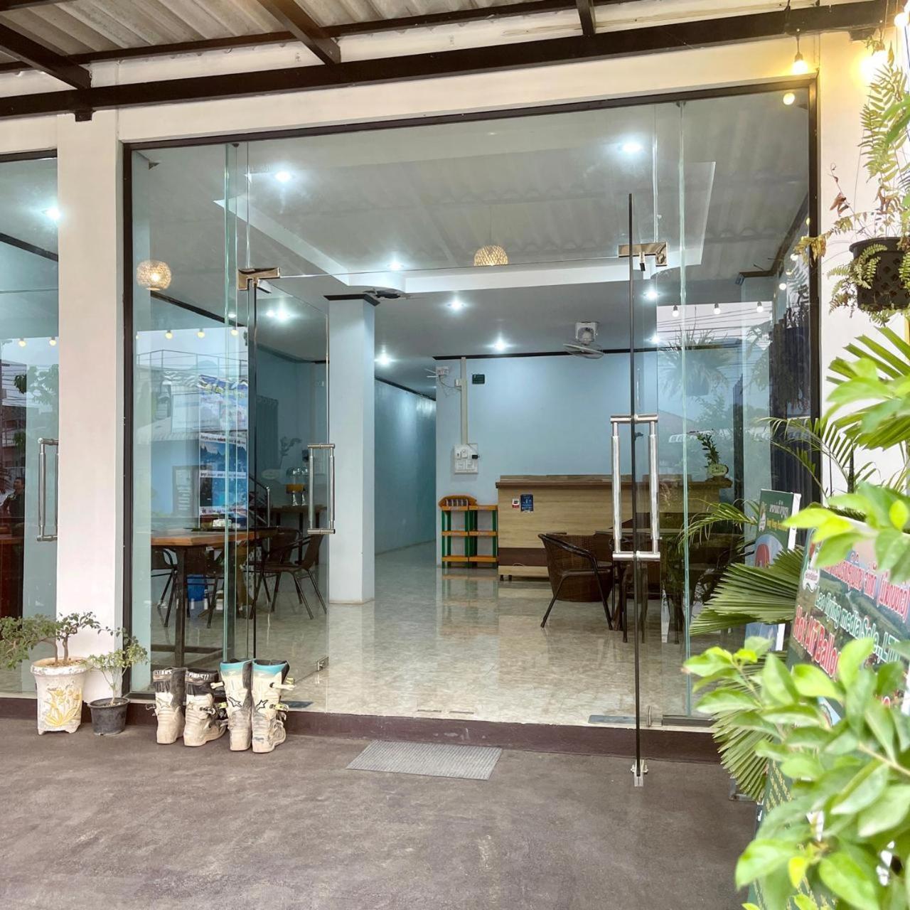 Smile Guesthouse Vangvieng 万荣 外观 照片